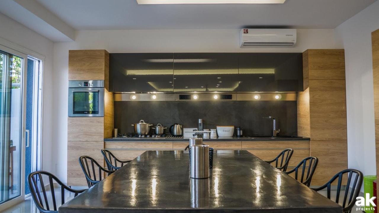 Heraklion Airport Family Lux Apartment Экстерьер фото